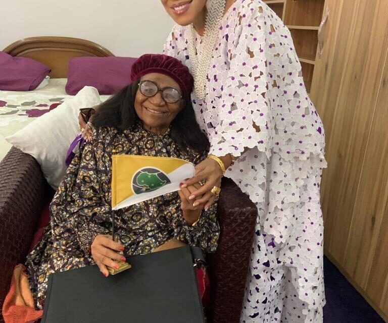 Ambassador Erieka Bennett celebrates and honors Mama Osigwe on her 90th birthday in Nigeria